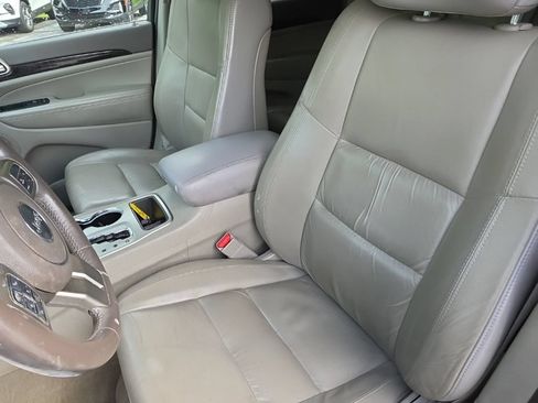 Used 2012 Jeep Grand Cherokee Laredo AWD/4WD image 23