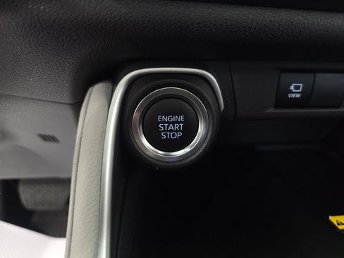 Used 2025 Toyota Grand Highlander AWD image 18