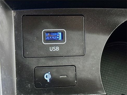 Used 2021 Hyundai Santa Fe Limited w/ Cargo Package image 20