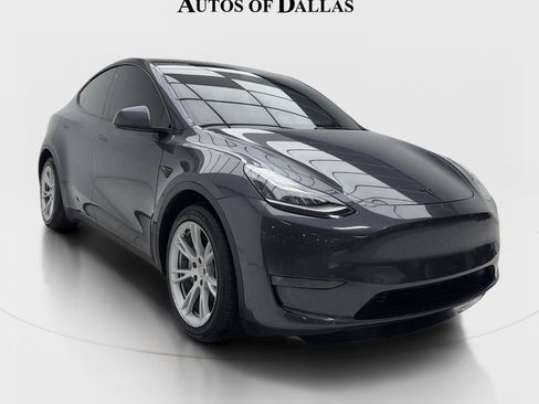 Used 2023 Tesla Model Y Long Range AWD/4WD image 2