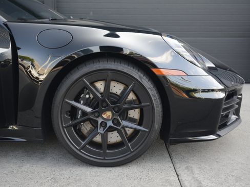 Certified 2026 Porsche 911 Targa 4S AWD/4WD image 36