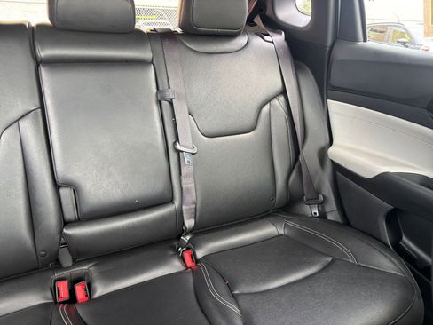 Used 2025 Jeep Compass Limited AWD/4WD image 38