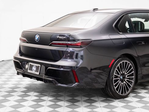 New 2026 BMW 750e xDrive w/ Executive Package image 44