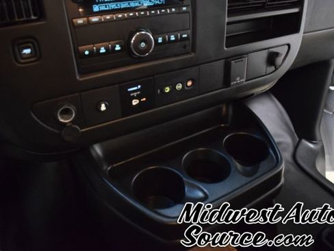 Used 2018 Chevrolet Express 2500 LS w/ Driver Convenience Package RWD image 24