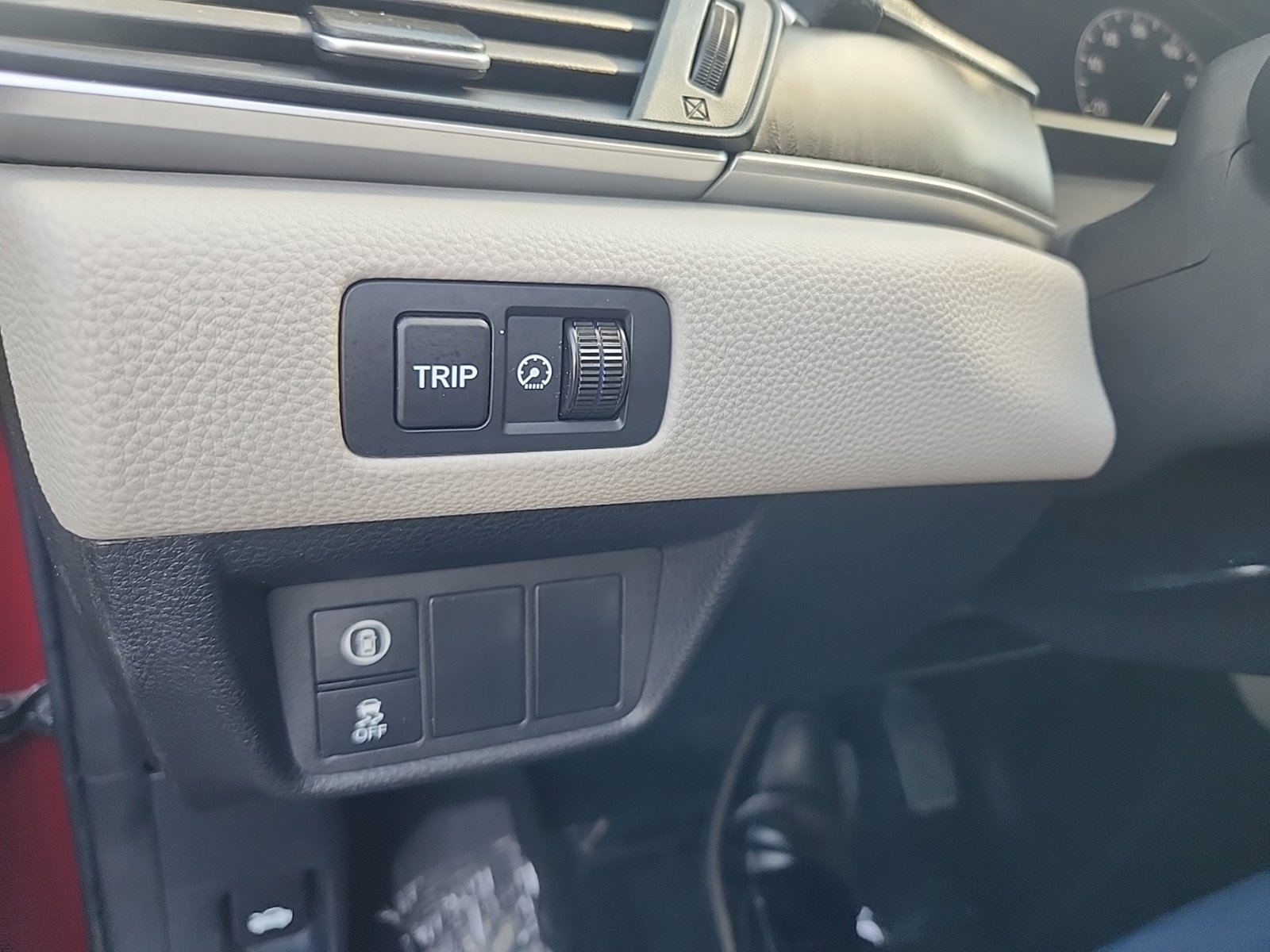 Used 2019 Honda Accord EX image 31