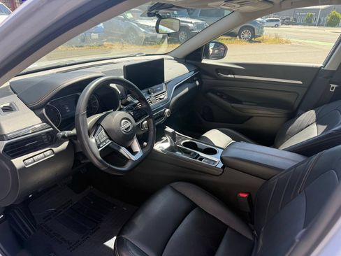 Used 2023 Nissan Altima 2.5 SR w/ SR Premium Package AWD/4WD image 13