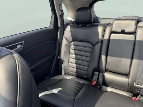Used 2024 Ford Edge SEL w/ Convenience Package AWD/4WD image 13