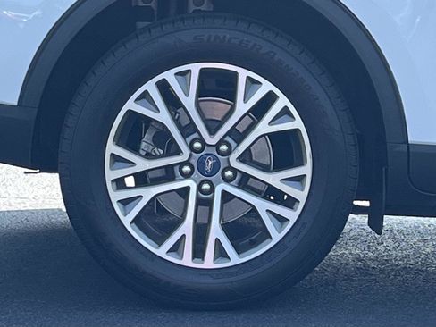 Used 2021 Ford Escape SEL w/ Technology Package FWD image 29