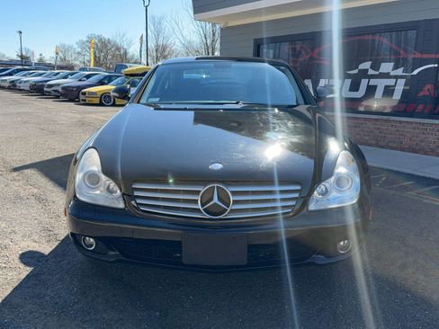 Used 2008 Mercedes-Benz CLS 550 image 2