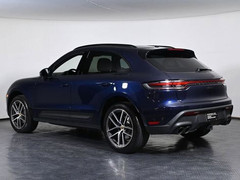 Certified 2023 Porsche Macan AWD/4WD image 3