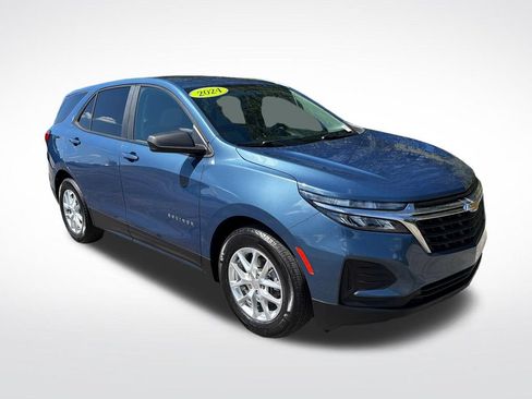 Used 2024 Chevrolet Equinox LS w/ LS Convenience Package FWD image 8