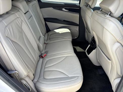 Used 2016 Lincoln MKX Select w/ Select Plus Package image 22