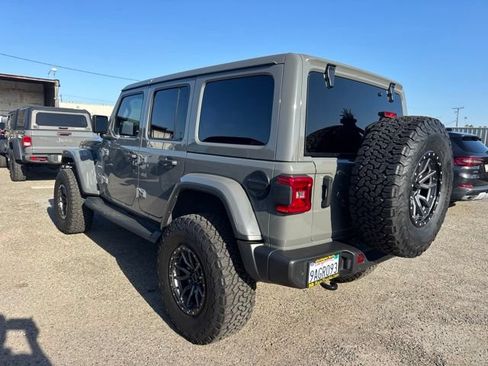 Used 2021 Jeep Wrangler Unlimited Sahara AWD/4WD image 7