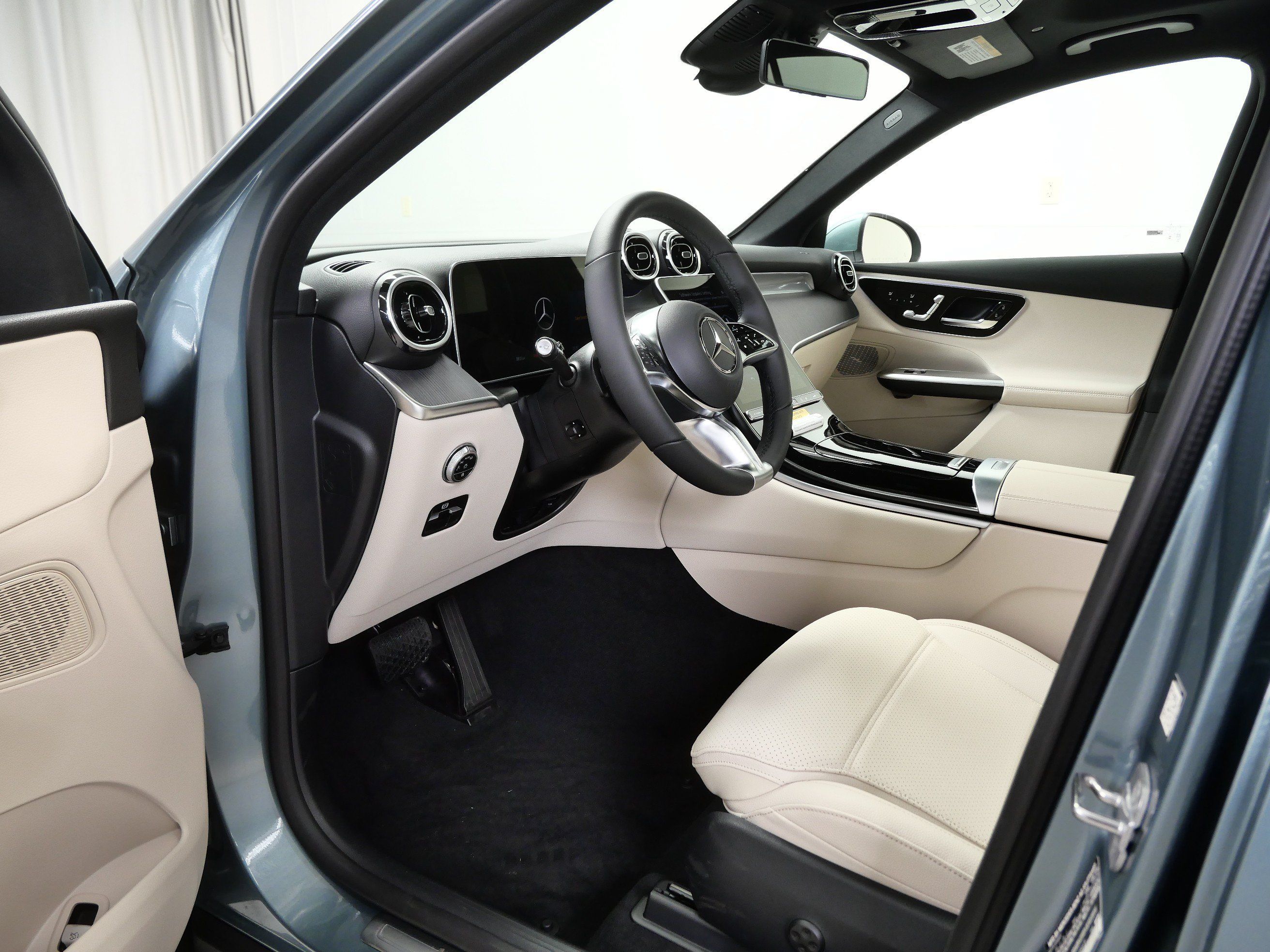 New 2026 Mercedes-Benz GLC 300 4MATIC image 7