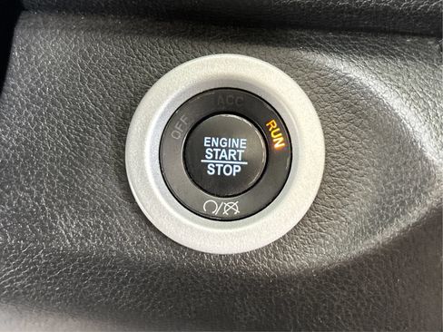 Used 2018 RAM 2500 Laramie w/ Snow Chief Group AWD/4WD image 38