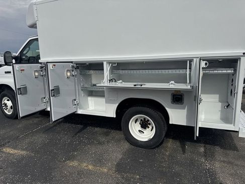 New 2025 Ford E-350 and Econoline 350 Super Duty w/ Power Equipment Group image 10