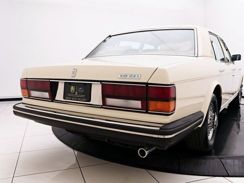 Used 1990 Rolls-Royce Silver Spur II image 30