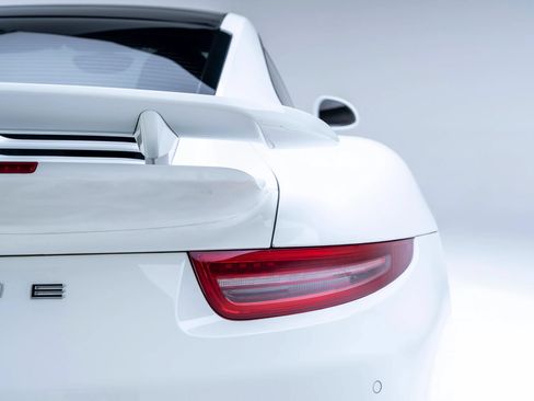 Used 2014 Porsche 911 Turbo S AWD/4WD image 36