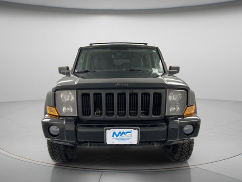 Used 2007 Jeep Commander Sport AWD/4WD image 3