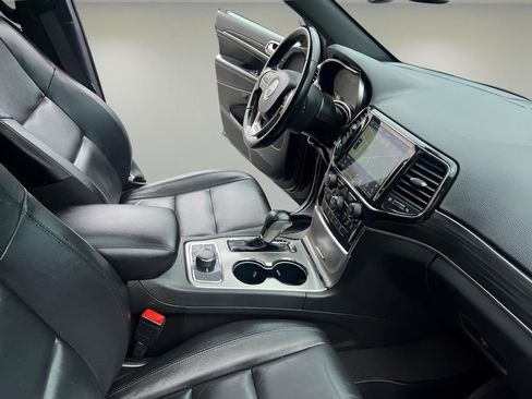 Used 2021 Jeep Grand Cherokee Limited image 33