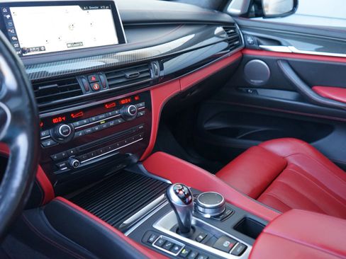 Used 2017 BMW X5 M image 34