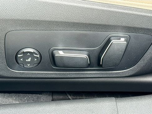 New 2026 BMW 330i Sedan w/ Premium Package RWD image 25