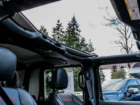 Used 2022 Jeep Gladiator Rubicon w/ Trailer Tow Package image 5