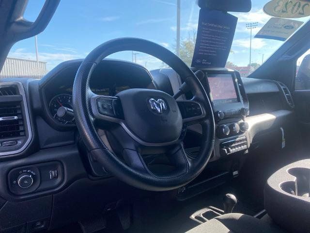 Used 2024 RAM 3500 Tradesman w/ Chrome Appearance Group AWD/4WD image 14