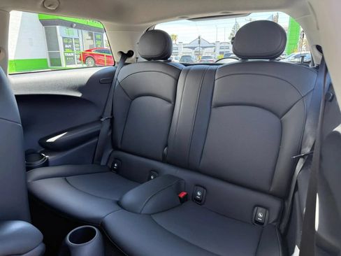 Used 2021 MINI Cooper 2-Door Hardtop FWD image 13