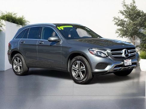 Used 2019 Mercedes-Benz GLC 300 image 1