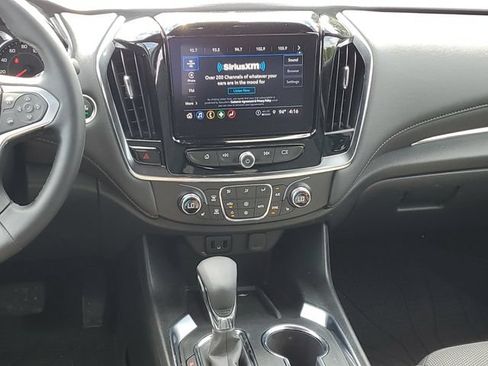 Certified 2023 Chevrolet Traverse LT FWD image 28
