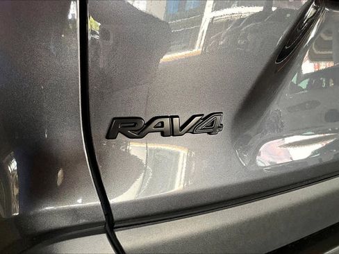 Used 2024 Toyota RAV4 XLE Premium FWD image 9
