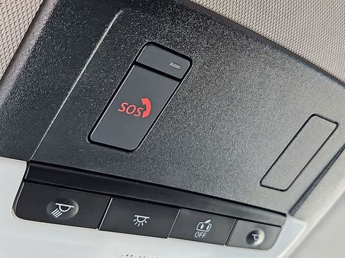 Used 2025 Nissan Rogue SV AWD/4WD image 25