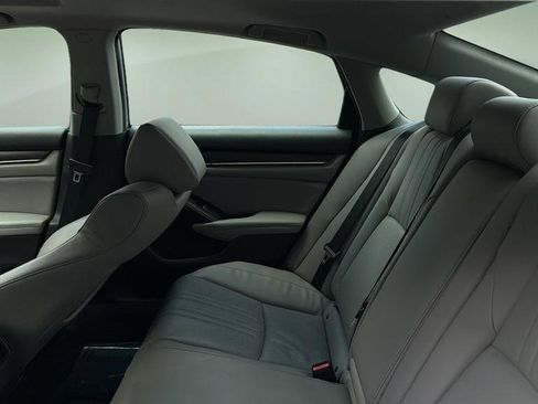 Used 2018 Honda Accord EX-L image 16