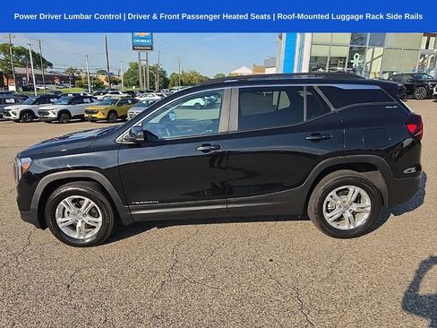 Certified 2023 GMC Terrain SLE w/ Driver Convenience Package AWD/4WD image 6