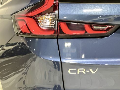 Used 2025 Honda CR-V EX image 12