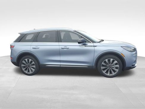 Used 2022 Lincoln Corsair Reserve w/ Elements Package FWD image 3