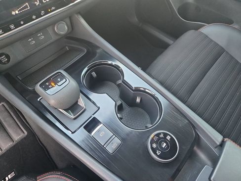 Certified 2025 Nissan Rogue SV image 26