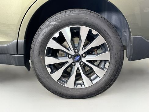 Used 2015 Subaru Outback 2.5i Limited AWD/4WD image 11