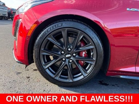 Used 2023 Cadillac CT5 V w/ Premium Package RWD image 9