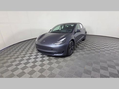 Used 2023 Tesla Model 3 Standard Range image 51