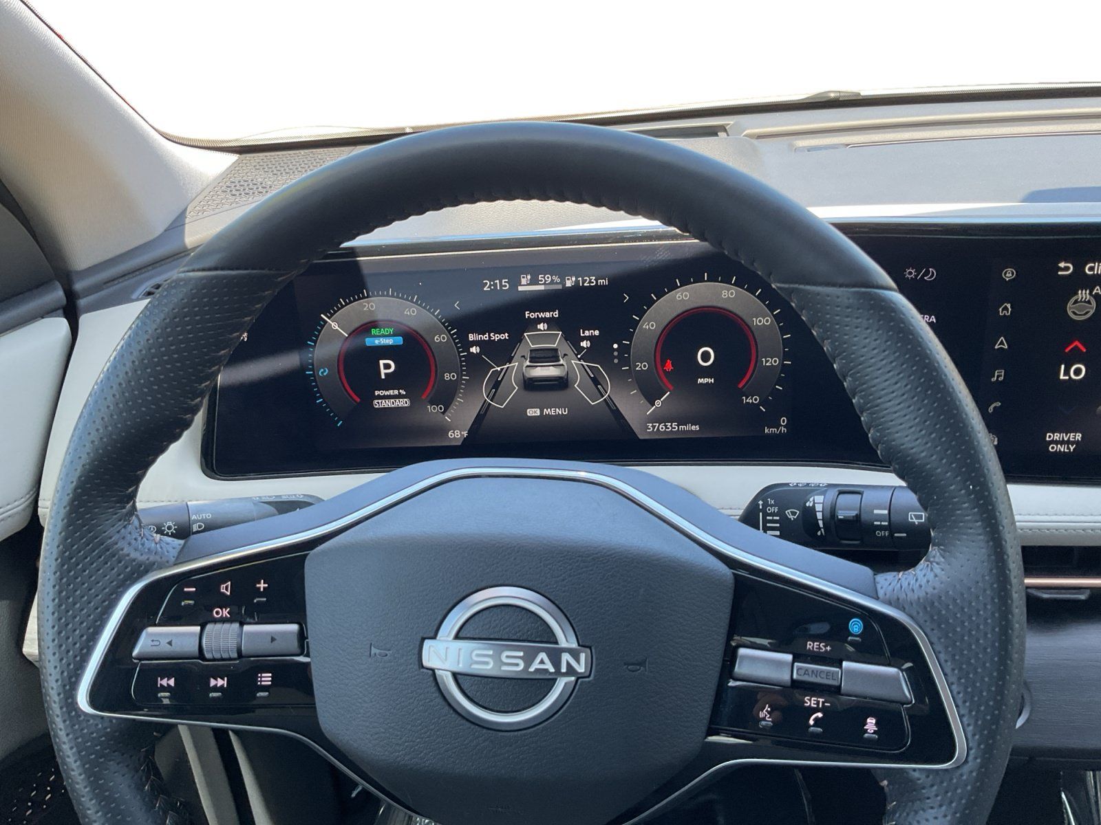 Used 2023 Nissan Ariya FWD image 12