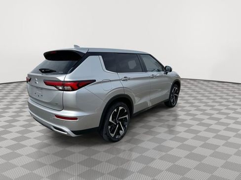 Used 2024 Mitsubishi Outlander SE Black Edition AWD/4WD image 9