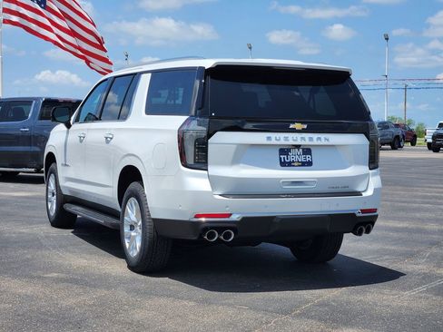 New 2025 Chevrolet Suburban Premier image 4