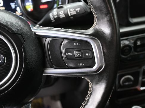 Used 2023 Jeep Wrangler Unlimited Sahara w/ Cold Weather Group AWD/4WD image 18
