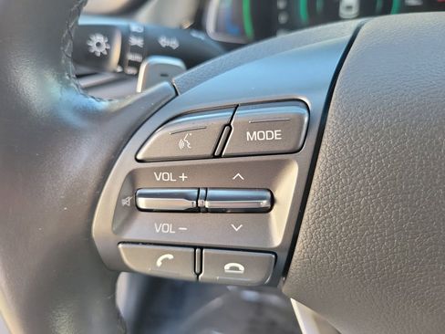 Used 2022 Hyundai Ioniq Limited image 23