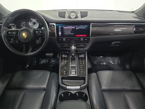 Used 2023 Porsche Macan S image 13