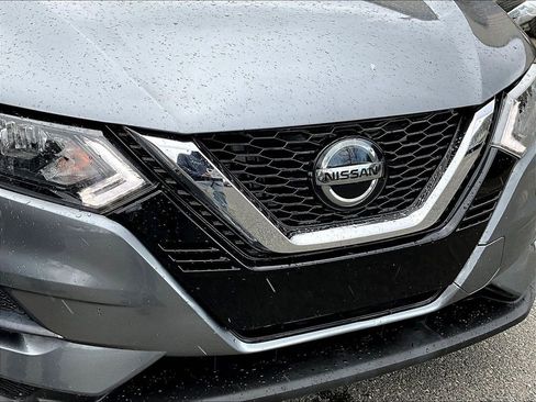 Used 2020 Nissan Rogue Sport SV image 22