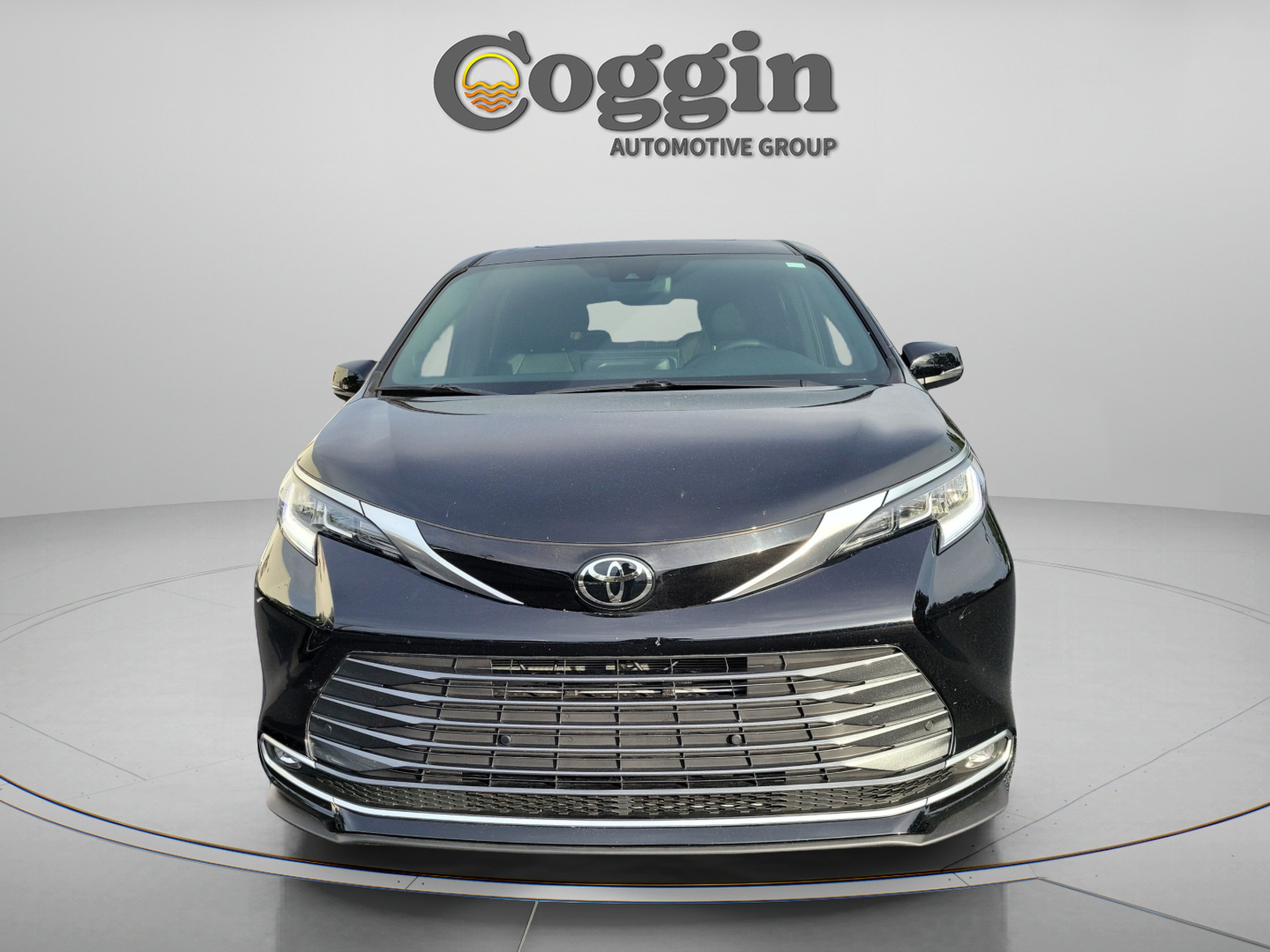 Certified 2026 Toyota Sienna Limited FWD image 31
