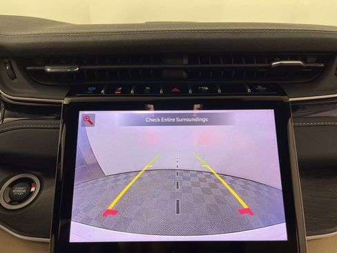 Used 2023 Jeep Grand Cherokee 4WD 4xe image 21